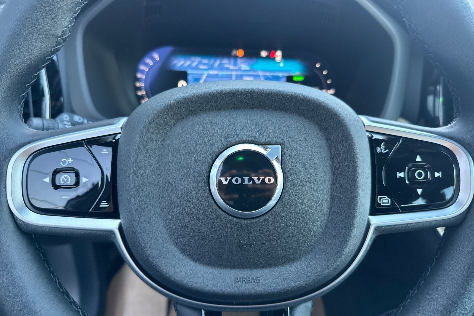 2026 Volvo XC60 Plug-In Hybrid T8 Plus