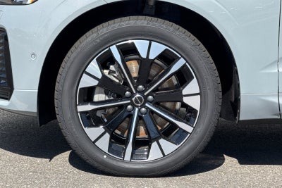 2026 Volvo XC60 Plug-In Hybrid T8 Plus