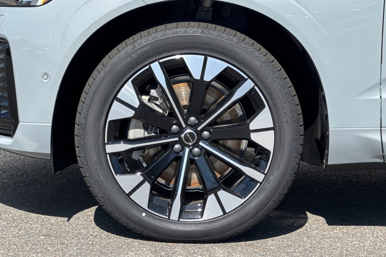 2026 Volvo XC60 Plug-In Hybrid T8 Plus
