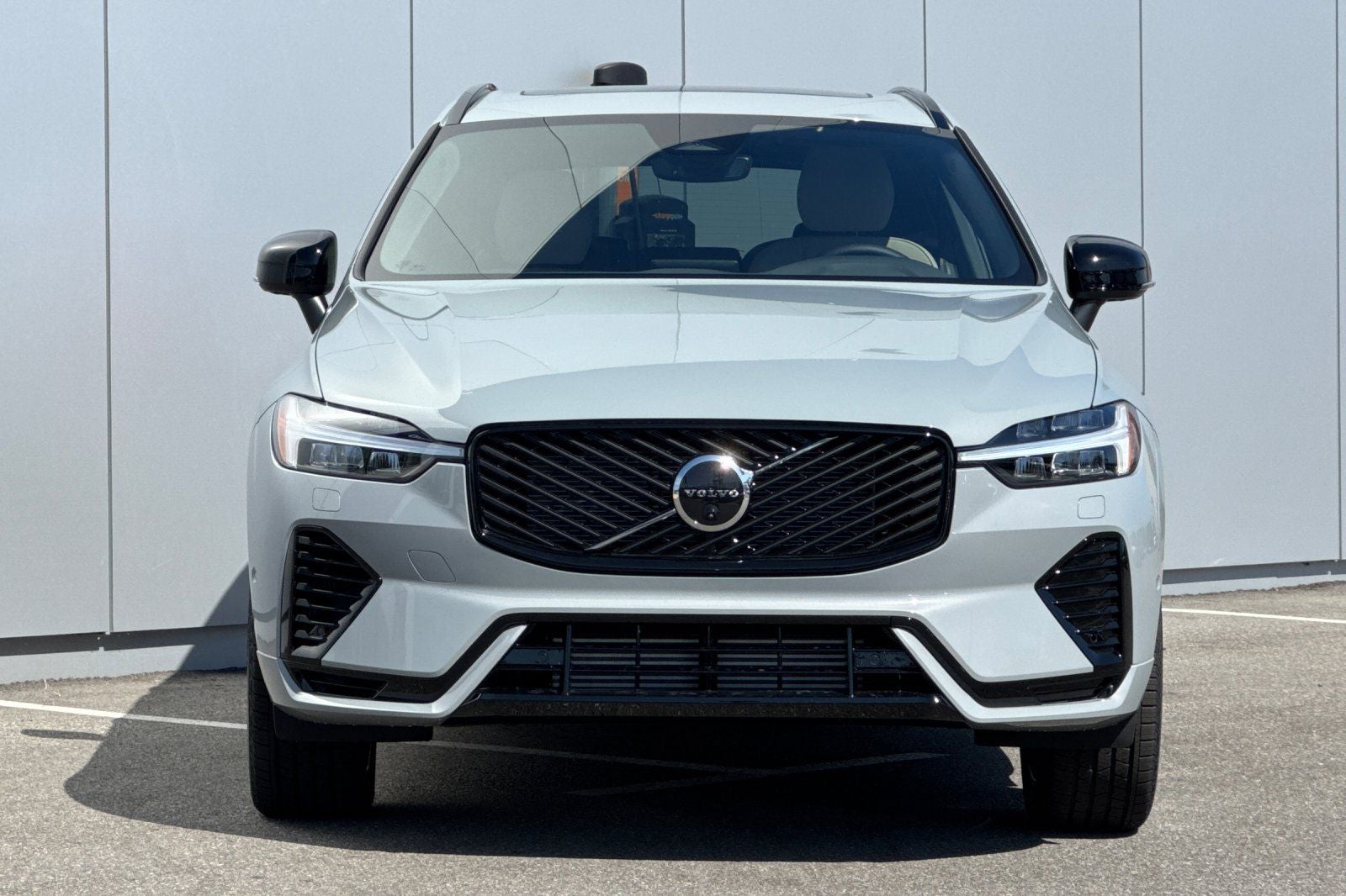 2026 Volvo XC60 Plug-In Hybrid T8 Plus
