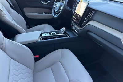 2026 Volvo XC60 Plug-In Hybrid T8 Plus