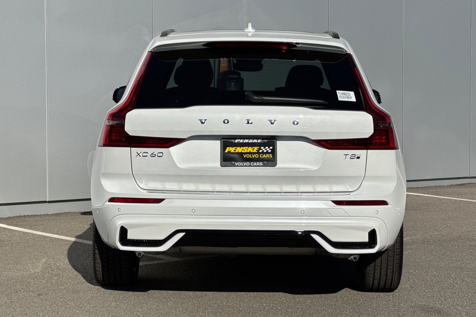 2026 Volvo XC60 Plug-In Hybrid T8 Plus