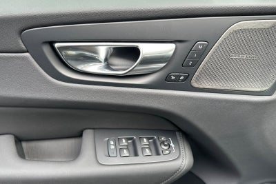 2026 Volvo XC60 Plug-In Hybrid T8 Plus
