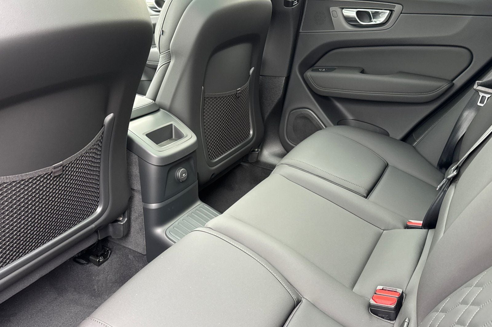 2026 Volvo XC60 Plug-In Hybrid T8 Plus