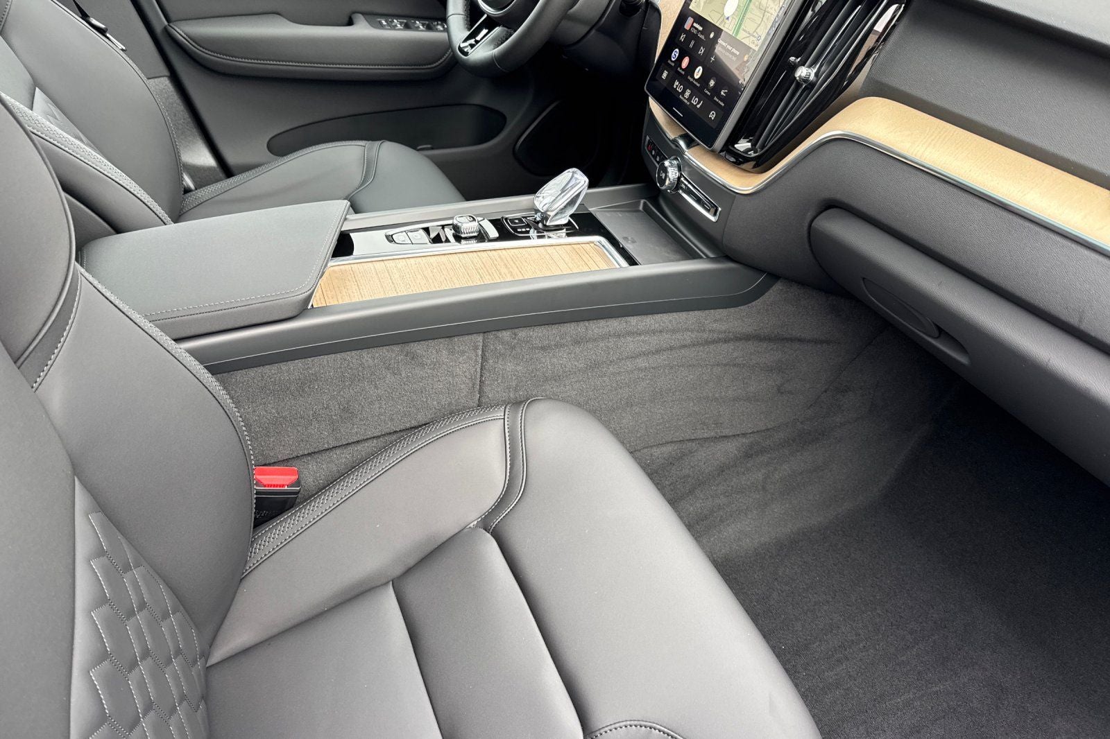 2026 Volvo XC60 Plug-In Hybrid T8 Plus