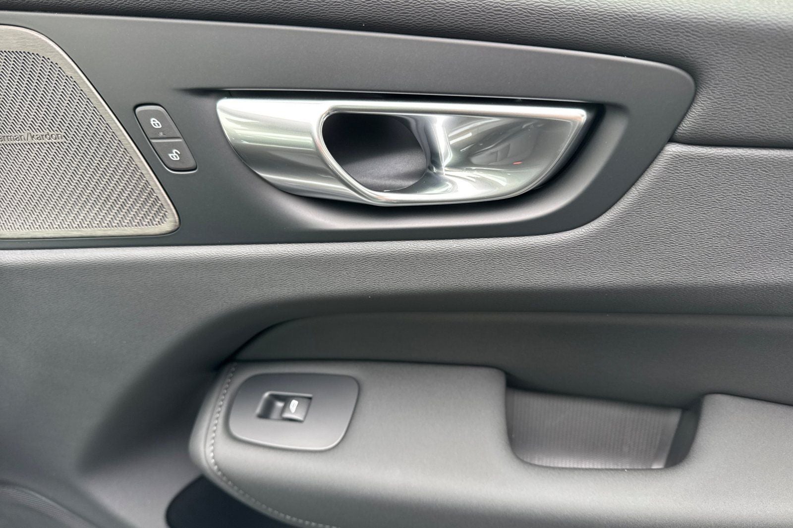 2026 Volvo XC60 Plug-In Hybrid T8 Plus