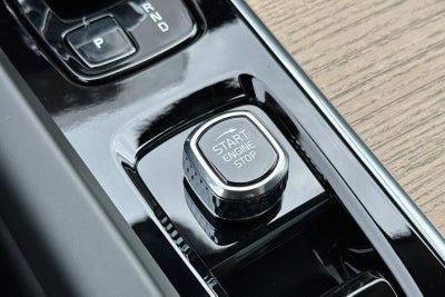 2026 Volvo XC60 Plug-In Hybrid T8 Plus