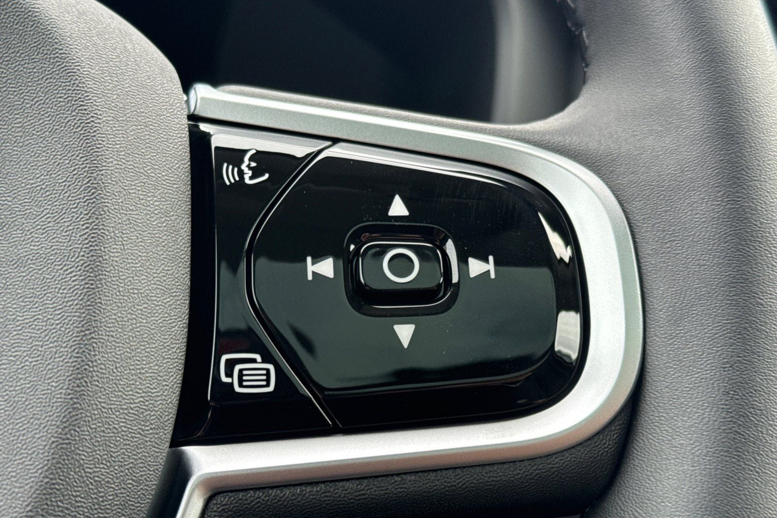 2026 Volvo XC60 Plug-In Hybrid T8 Plus