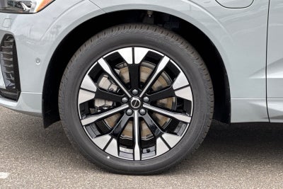 2026 Volvo XC60 Plug-In Hybrid T8 Plus