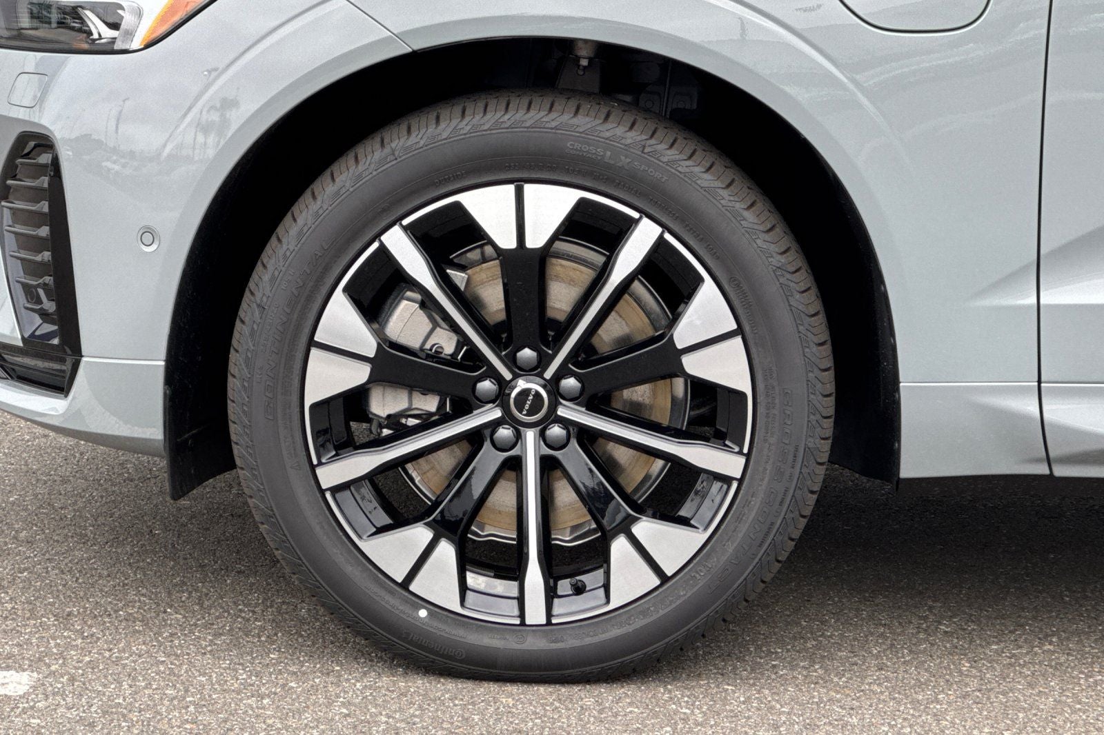 2026 Volvo XC60 Plug-In Hybrid T8 Plus