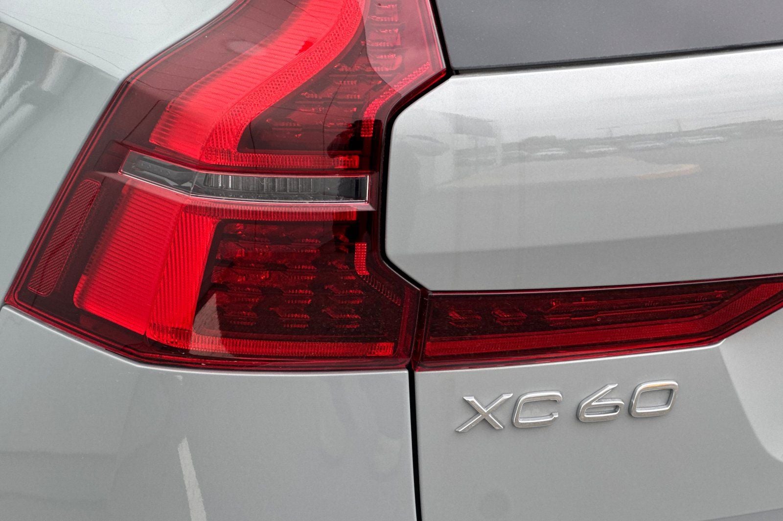 2026 Volvo XC60 Plug-In Hybrid T8 Plus