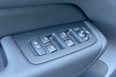 2026 Volvo XC60 Plug-In Hybrid T8 Plus