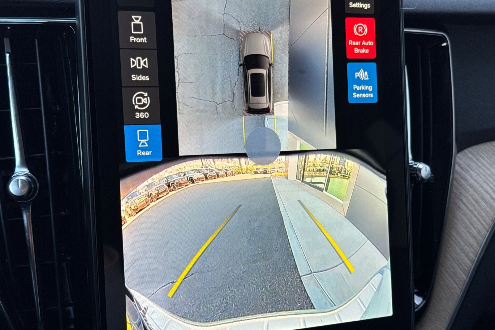 2026 Volvo XC60 Plug-In Hybrid T8 Plus