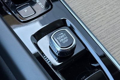 2026 Volvo XC60 Plug-In Hybrid T8 Plus