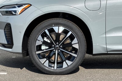 2026 Volvo XC60 Plug-In Hybrid T8 Plus