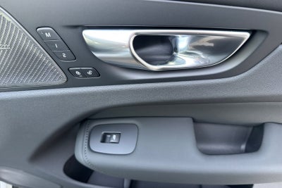 2026 Volvo XC60 Plug-In Hybrid T8 Ultra Black Edition