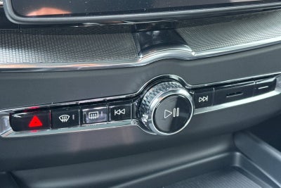 2026 Volvo XC60 Plug-In Hybrid T8 Ultra Black Edition