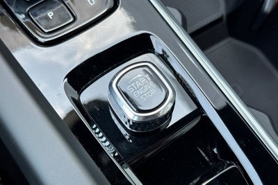2026 Volvo XC60 Plug-In Hybrid T8 Ultra Black Edition