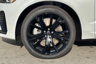2026 Volvo XC60 Plug-In Hybrid T8 Ultra Black Edition