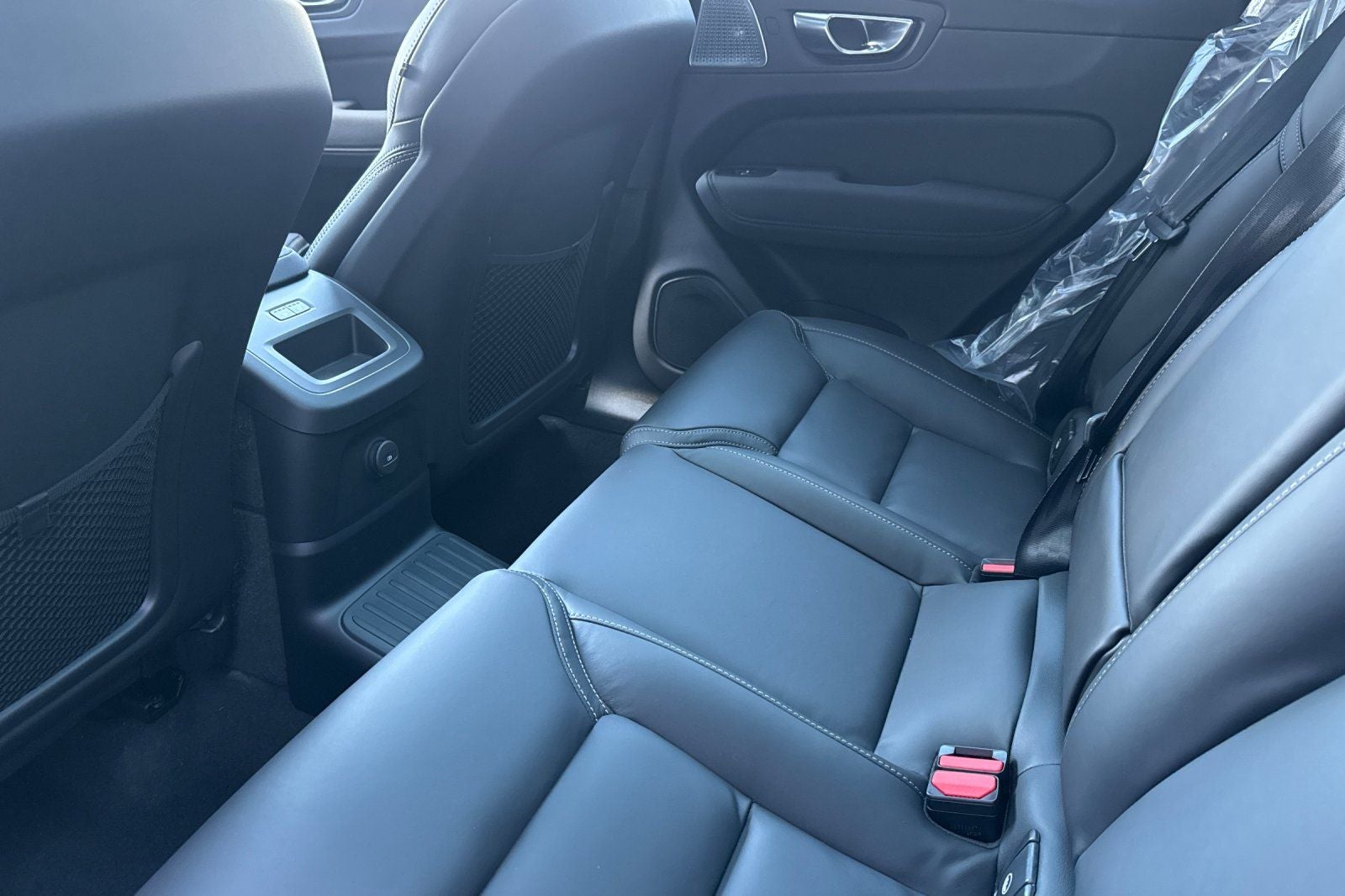 2026 Volvo XC60 Plug-In Hybrid T8 Ultra Black Edition
