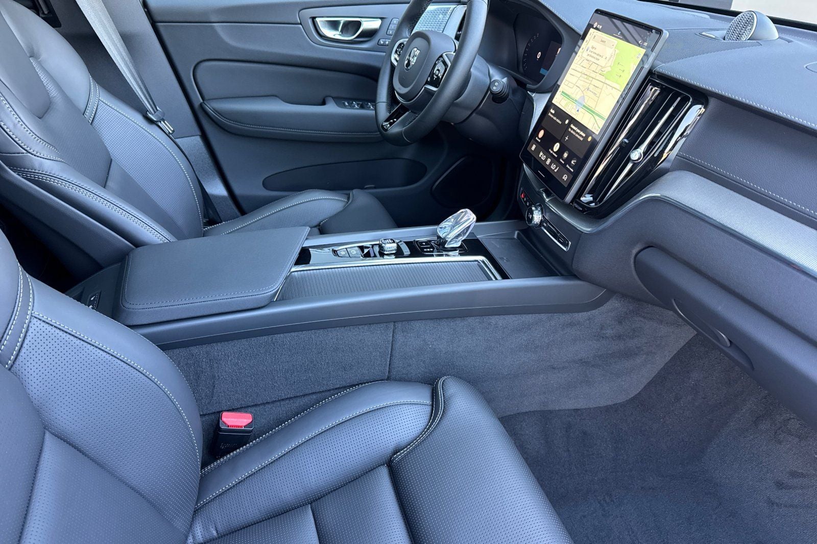 2026 Volvo XC60 Plug-In Hybrid T8 Ultra Black Edition