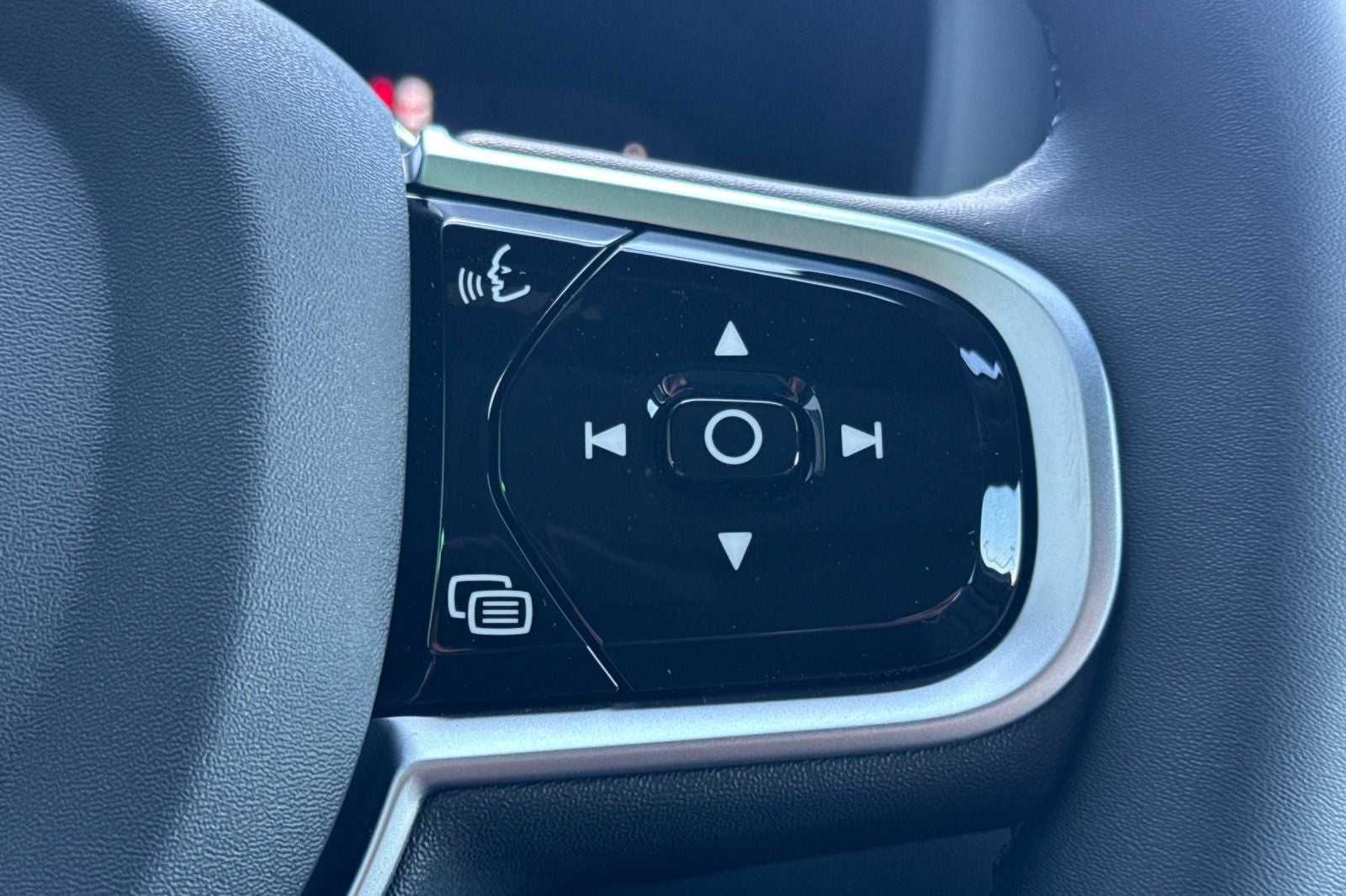 2026 Volvo XC60 Plug-In Hybrid T8 Ultra Black Edition