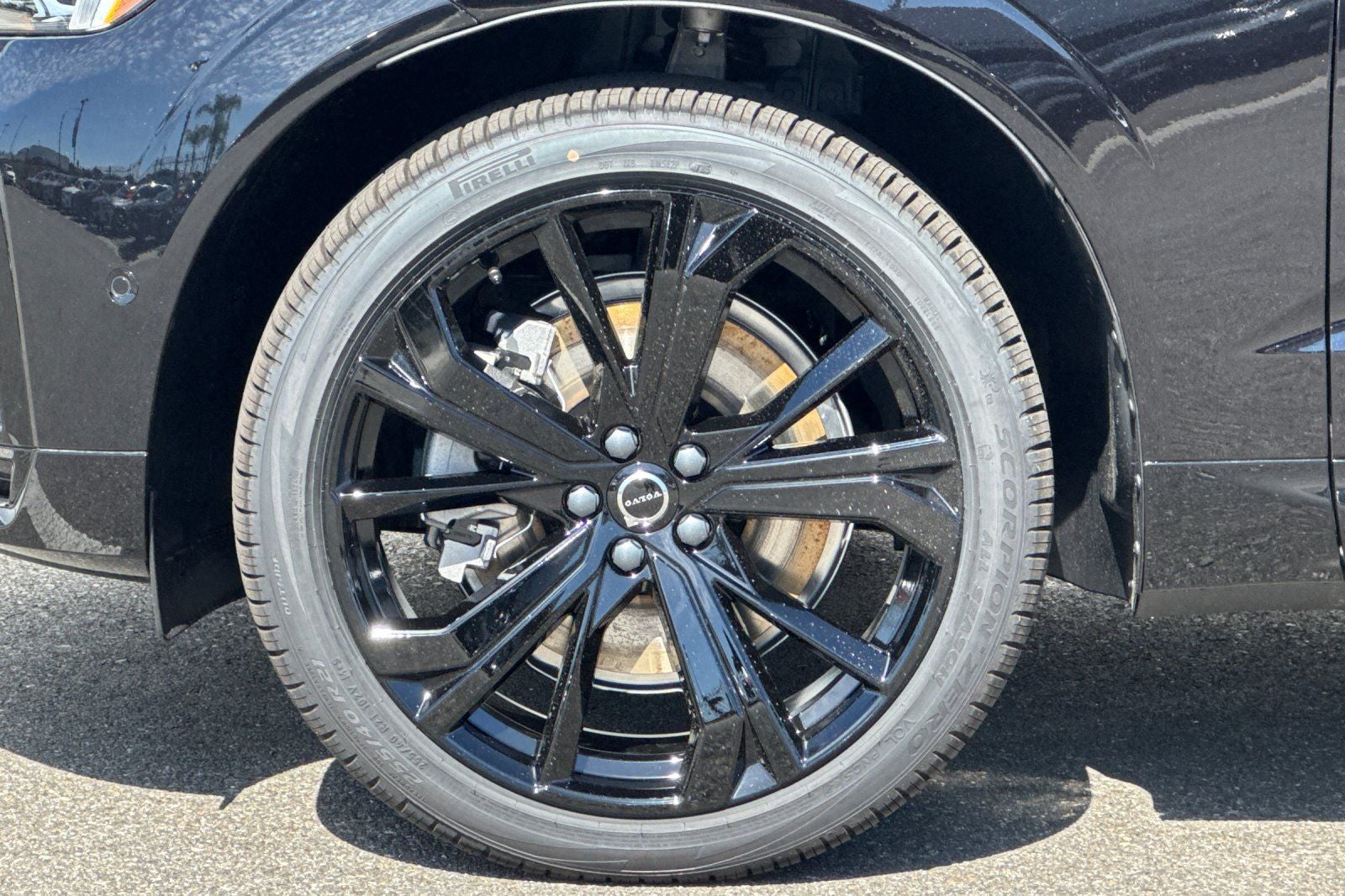 2026 Volvo XC60 Plug-In Hybrid T8 Ultra Black Edition