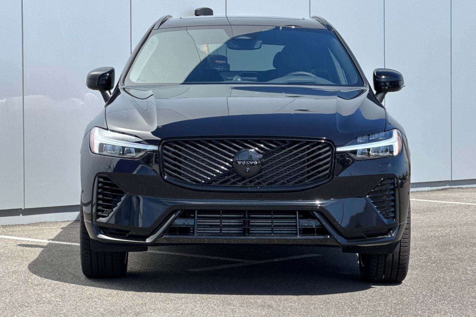 2026 Volvo XC60 Plug-In Hybrid T8 Ultra Black Edition