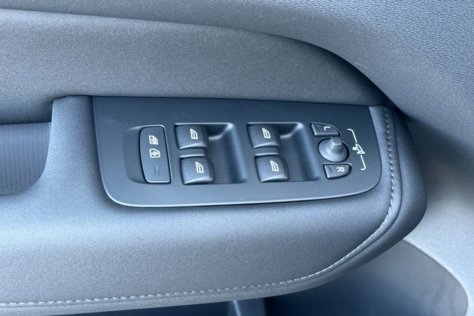 2026 Volvo XC60 Plug-In Hybrid T8 Core