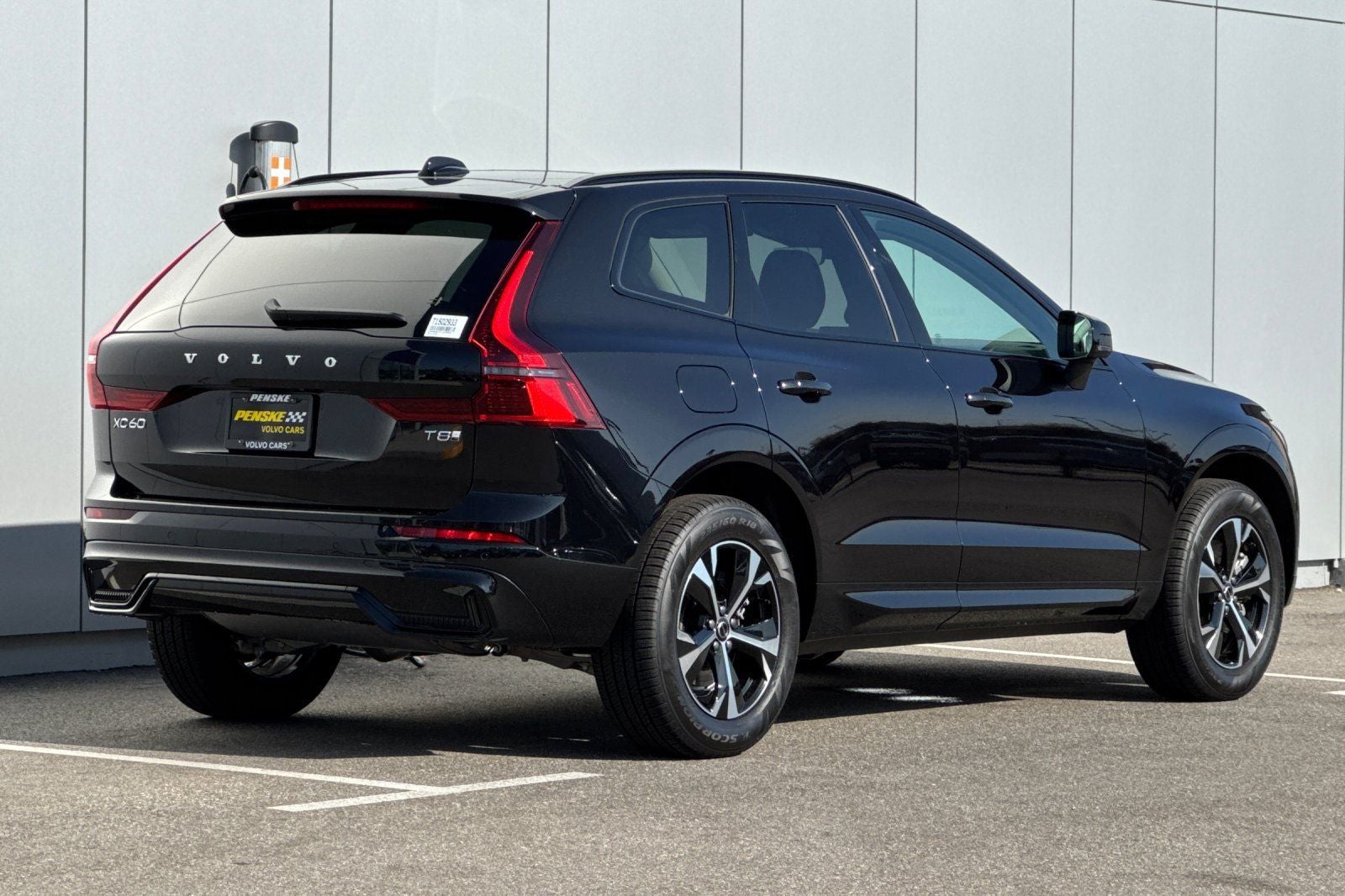 2026 Volvo XC60 Plug-In Hybrid T8 Core