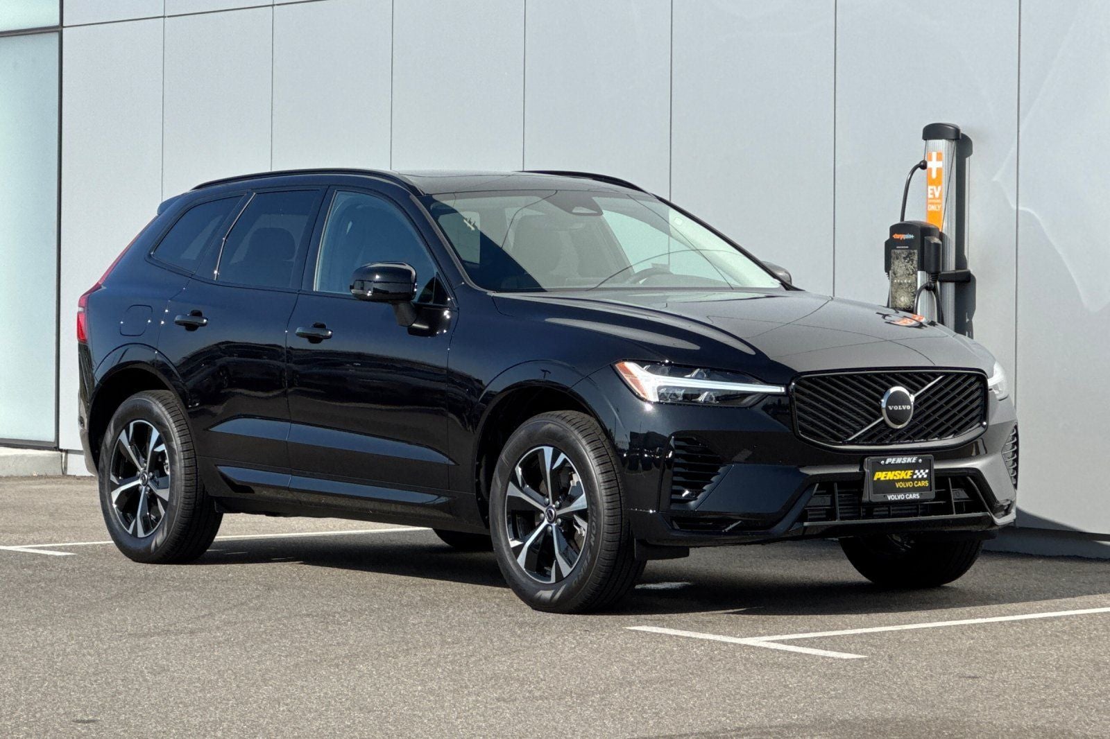2026 Volvo XC60 Plug-In Hybrid T8 Core