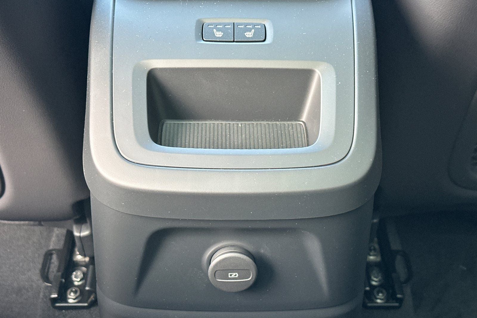 2025 Volvo XC60 Plug-In Hybrid T8 Core