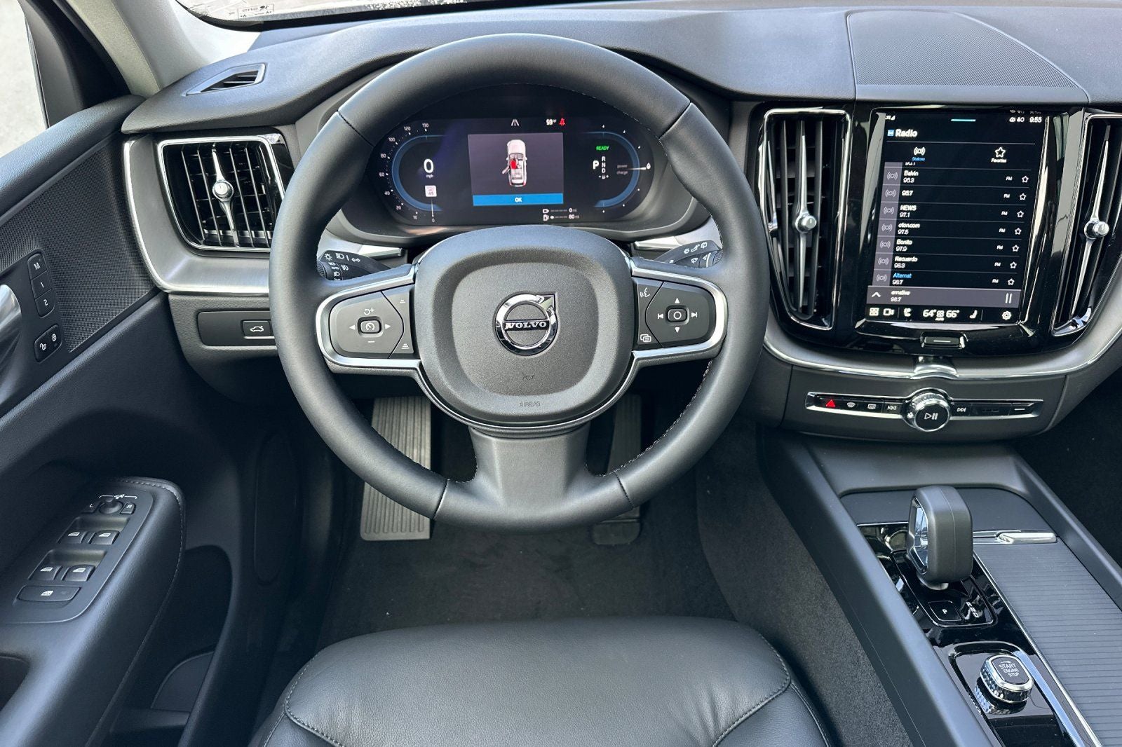 2025 Volvo XC60 Plug-In Hybrid T8 Core