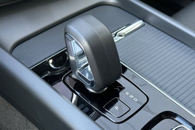 2025 Volvo XC60 Plug-In Hybrid T8 Core