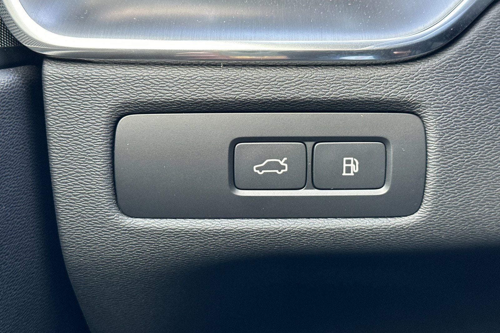 2025 Volvo XC60 Plug-In Hybrid T8 Core