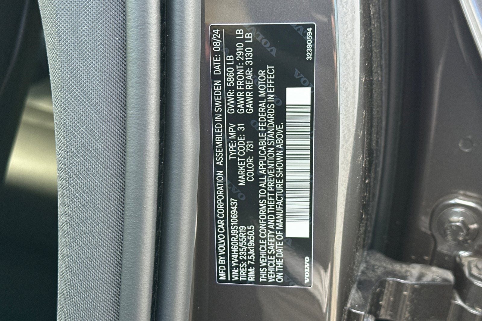 2025 Volvo XC60 Plug-In Hybrid T8 Core