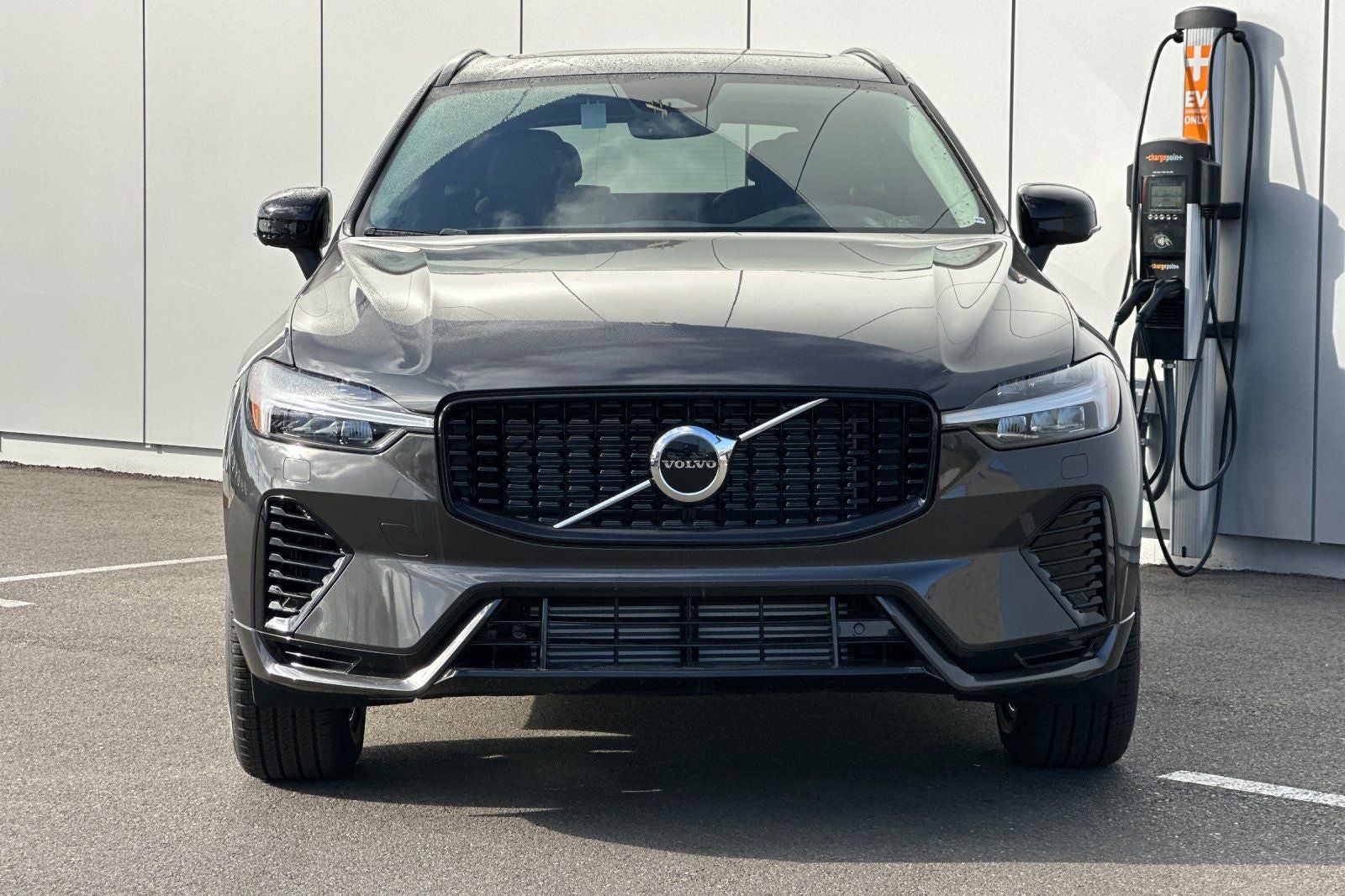 2025 Volvo XC60 Plug-In Hybrid T8 Core