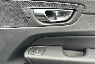 2025 Volvo XC60 Plug-In Hybrid T8 Core