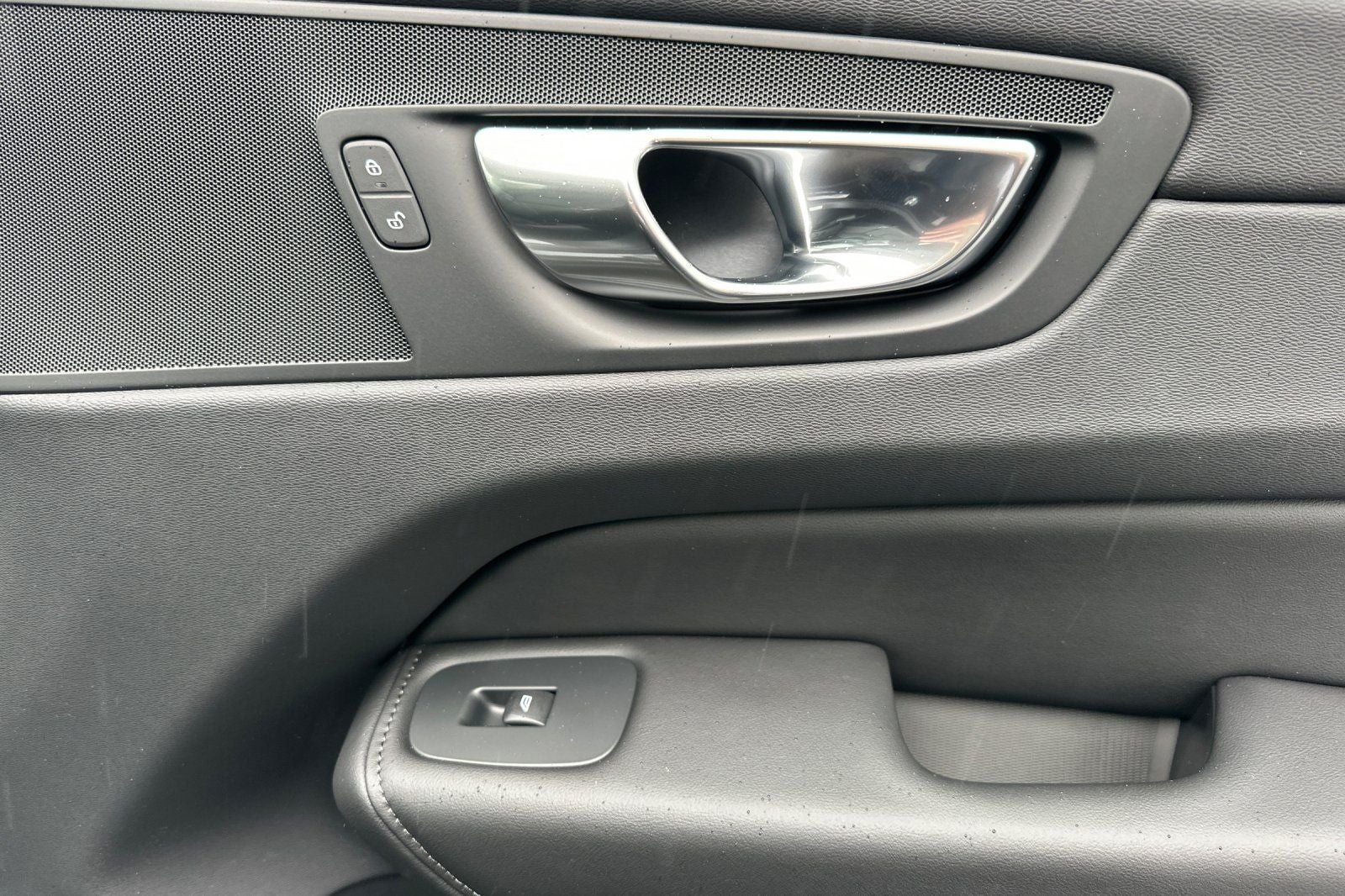 2025 Volvo XC60 Plug-In Hybrid T8 Core