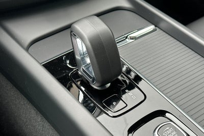 2025 Volvo XC60 Plug-In Hybrid T8 Core