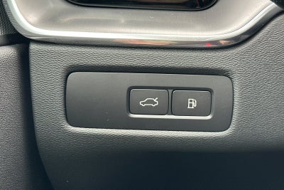 2025 Volvo XC60 Plug-In Hybrid T8 Core