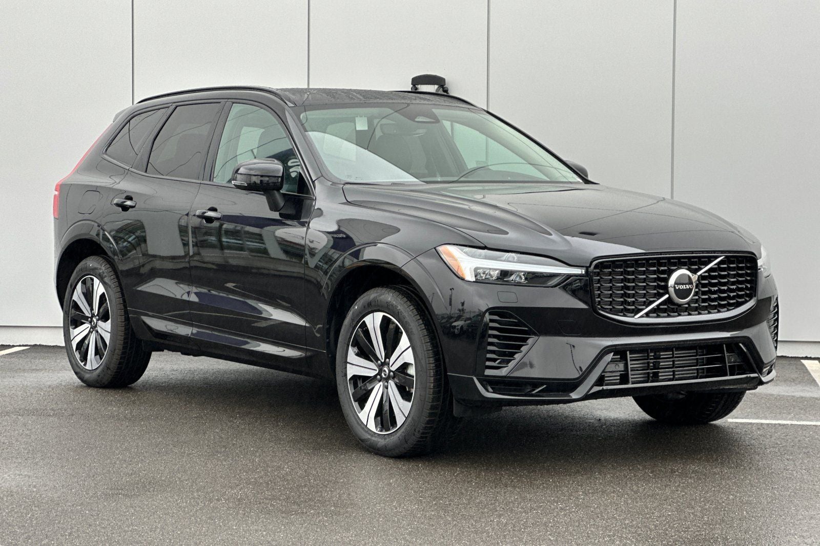 2025 Volvo XC60 Plug-In Hybrid T8 Core