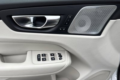 2026 Volvo XC60 Plug-In Hybrid T8 Ultra