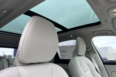 2026 Volvo XC60 Plug-In Hybrid T8 Ultra