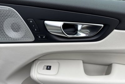 2026 Volvo XC60 Plug-In Hybrid T8 Ultra