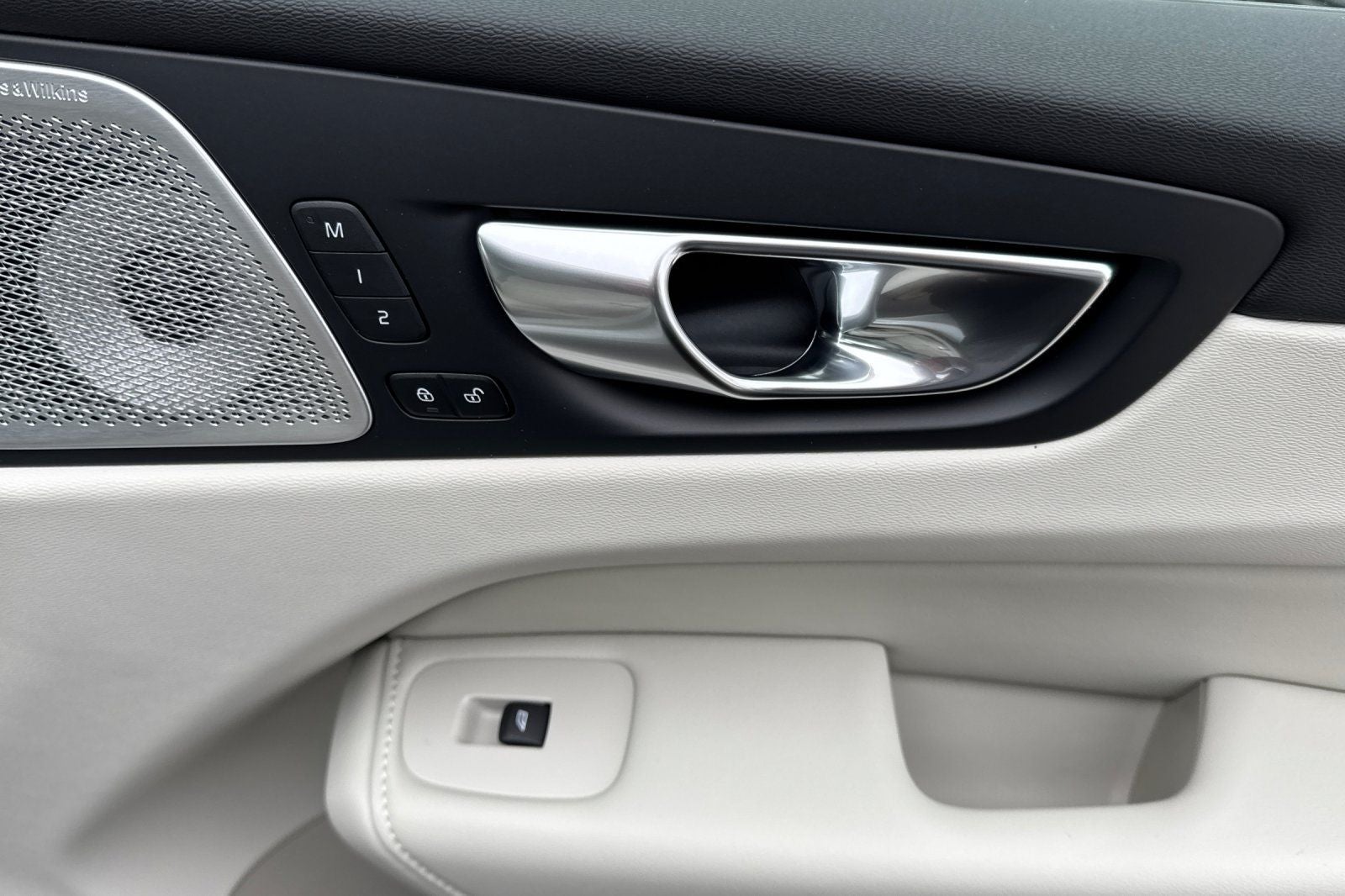 2026 Volvo XC60 Plug-In Hybrid T8 Ultra