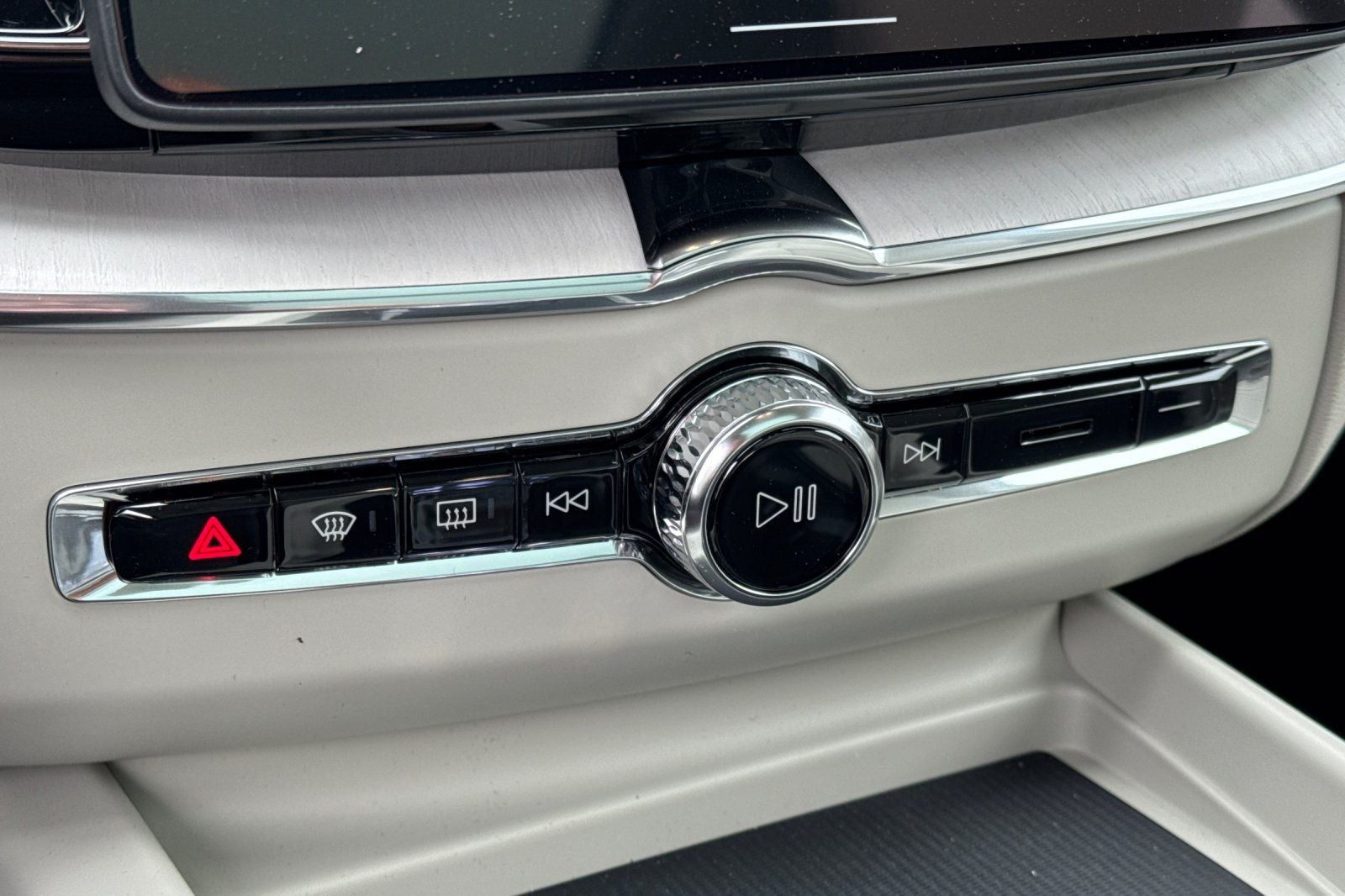 2026 Volvo XC60 Plug-In Hybrid T8 Ultra