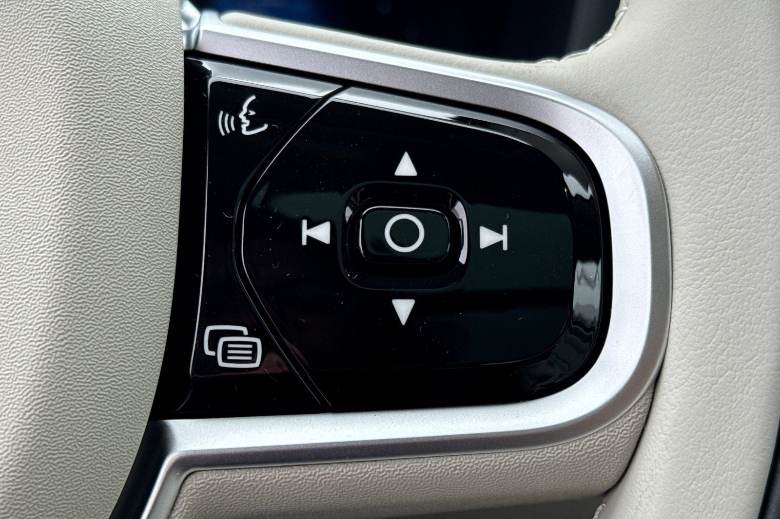 2026 Volvo XC60 Plug-In Hybrid T8 Ultra