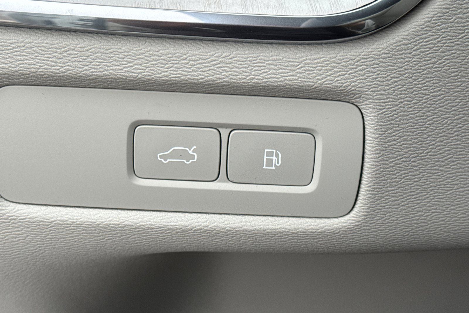 2026 Volvo XC60 Plug-In Hybrid T8 Ultra