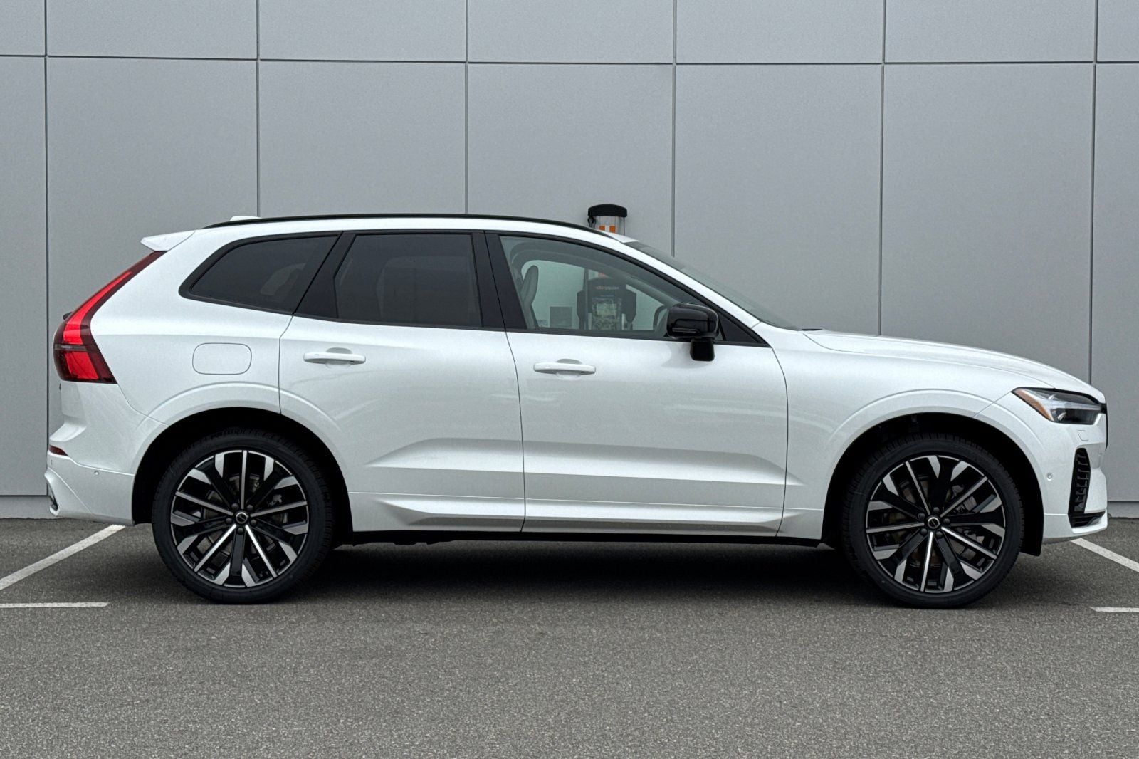 2026 Volvo XC60 Plug-In Hybrid T8 Ultra